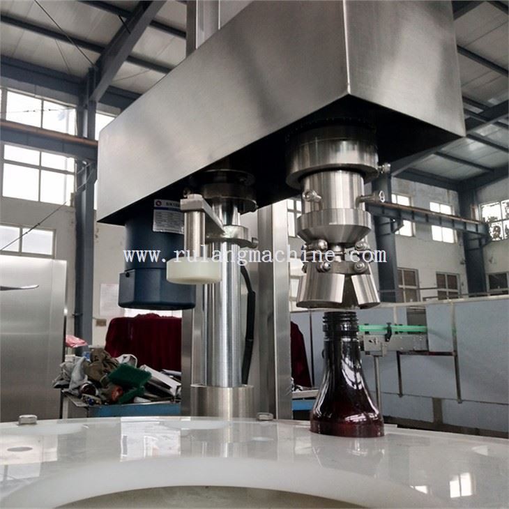 Automatic Beverage Filling Machine Automatic Beverage Filling Machine
