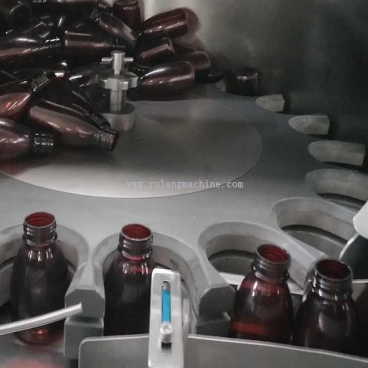 Automatic Plastic Bottle Unscrambler Unscrambling Machine For Round Bottle Automatic Plastic Bottle Unscrambler Unscrambling Machine For Round Bottle